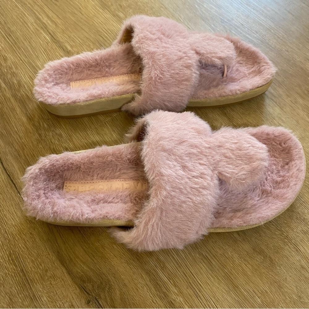Jack Rogers Fur Sandals Pink Size 7
